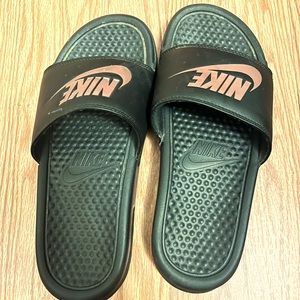 Women’s Nike Slides (Black, Size 8)